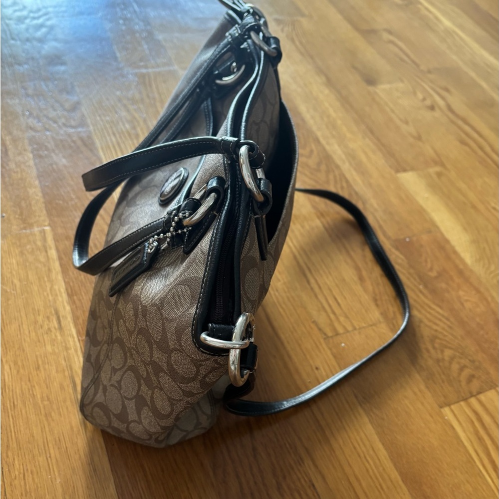 Coach Beige Signature Vintage Coated Canvas Shoulder Bag with Crossbody Strap - Picture 5 of 7